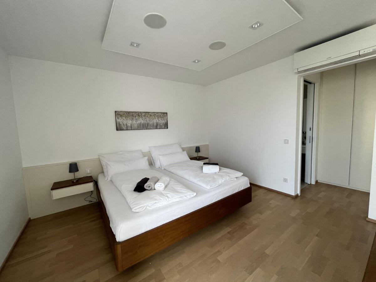 Luxusappartement Mit Garage Im Zentrum ウィーナー・ノイシュタット エクステリア 写真