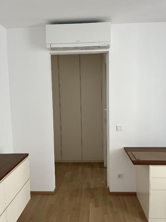Luxusappartement Mit Garage Im Zentrum ウィーナー・ノイシュタット エクステリア 写真
